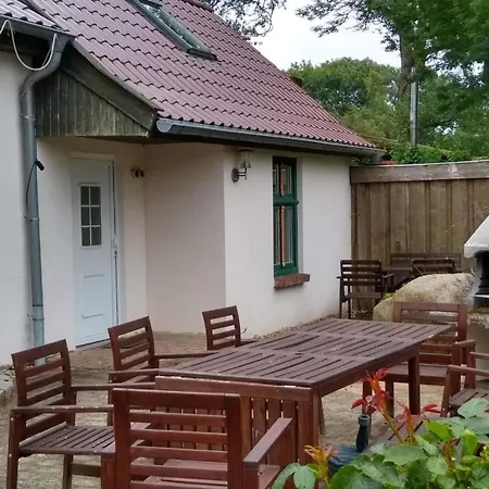 Kleine In Gross Mohrdorf Mit Terras By Interhome アパート *