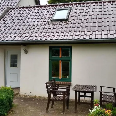 アパート Kleine In Gross Mohrdorf Mit Terras By Interhome